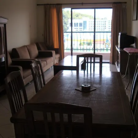 Dorcas Service Apartment - Marina Court Kota Kinabalu Room photo