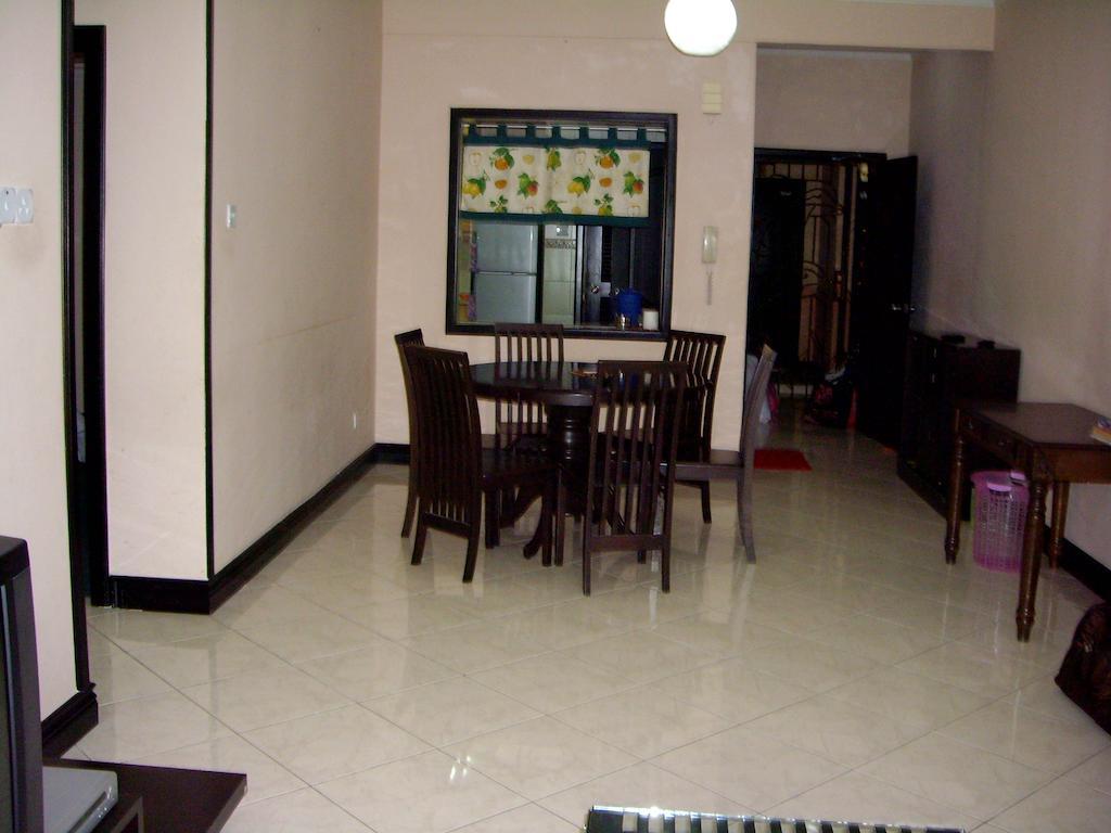 Dorcas Service - Marina Court *