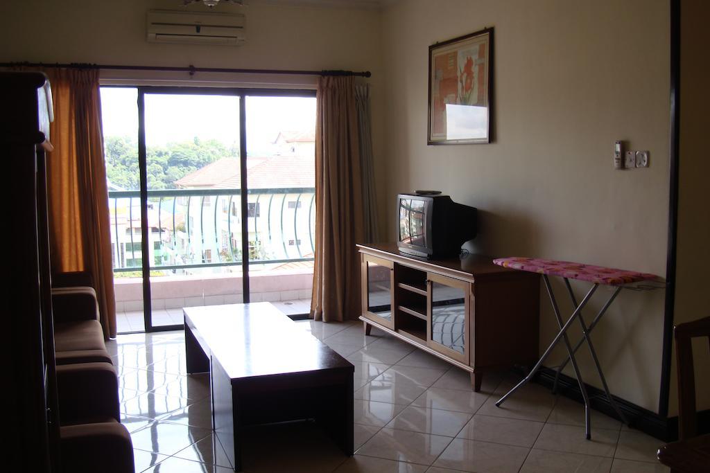 Dorcas Service - Marina Court