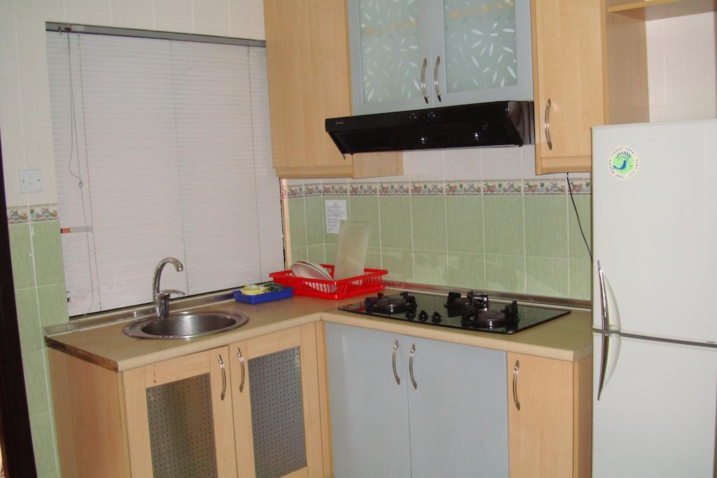 Dorcas Service - Marina Court Apartment